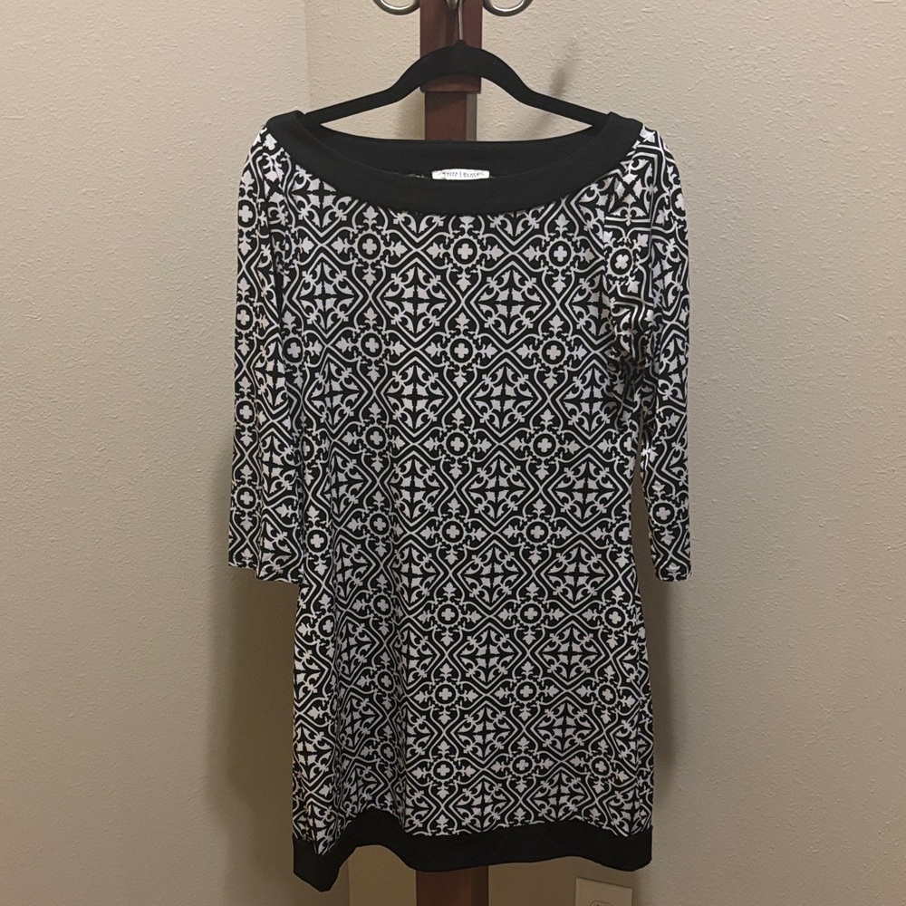 White House Black Market Geometric Long Sleeve Dress
